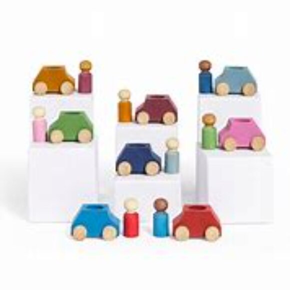 NWT Lubulona Toy Car Set - 8 Cars & 8 Peg People - Picture 2 of 5